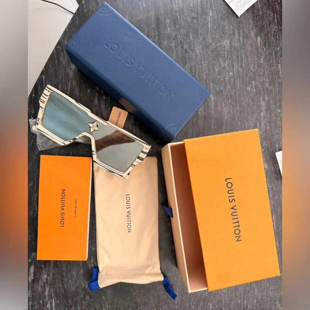 Louis Vuitton cyclone zebra Sunglasses W - Picture 5 of 5